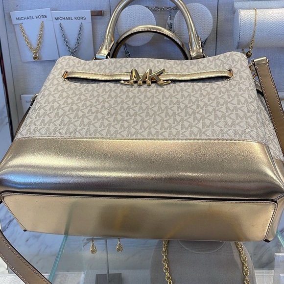 MICHAEL KORS 
Reed Large CZ Graphic Logo Belted Satchel
Vanilla /Pale Gold 
NWT - Picture 7 of 16